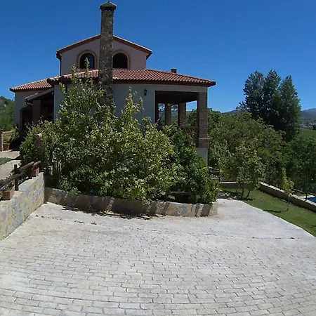 Villa Charming In With Pool
