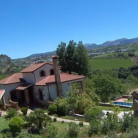 Charming In With Pool Ronda